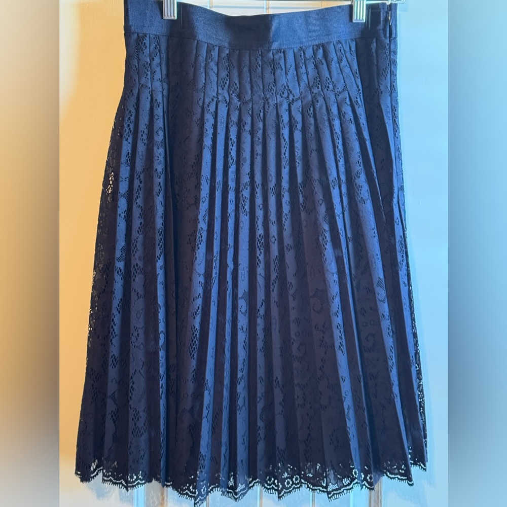 Laced lined skirt